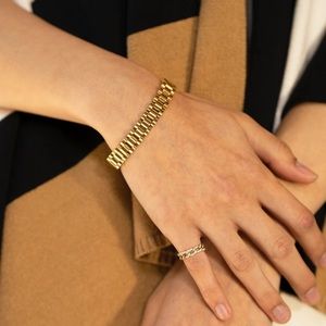 OMA the Label Timepiece bracelet